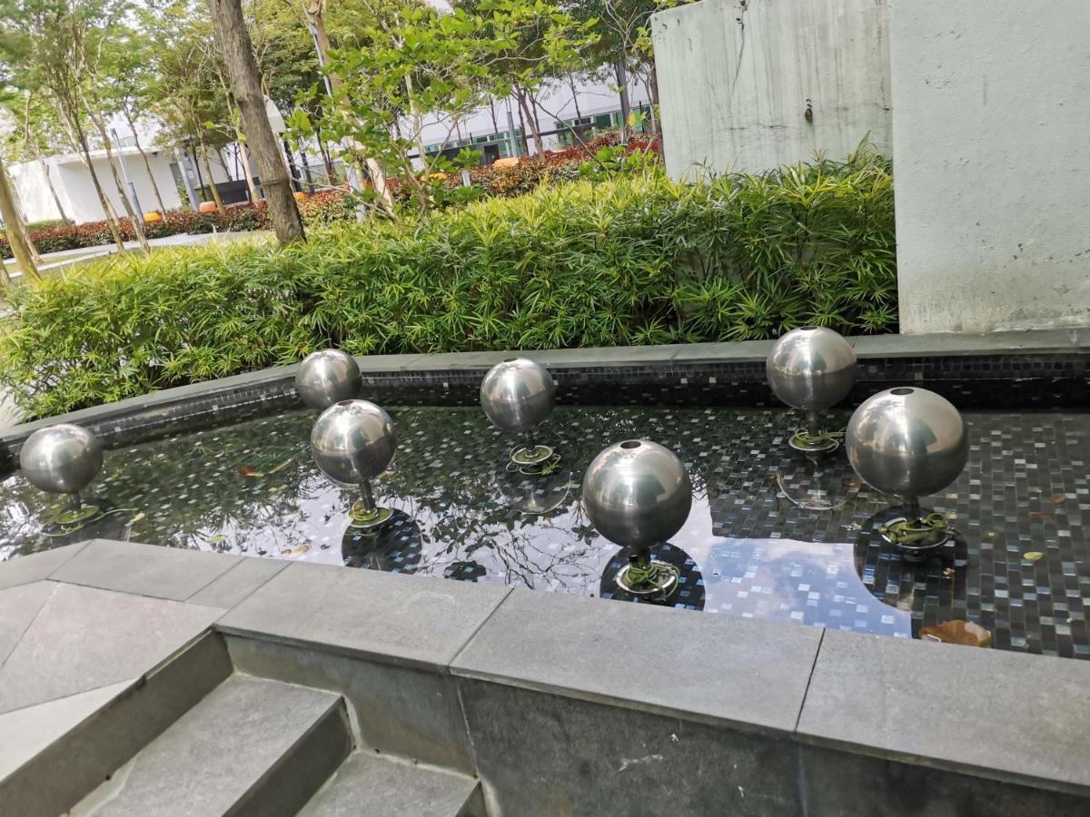 Studio Apartment Cyberjaya Near Bus Terminal Екстериор снимка