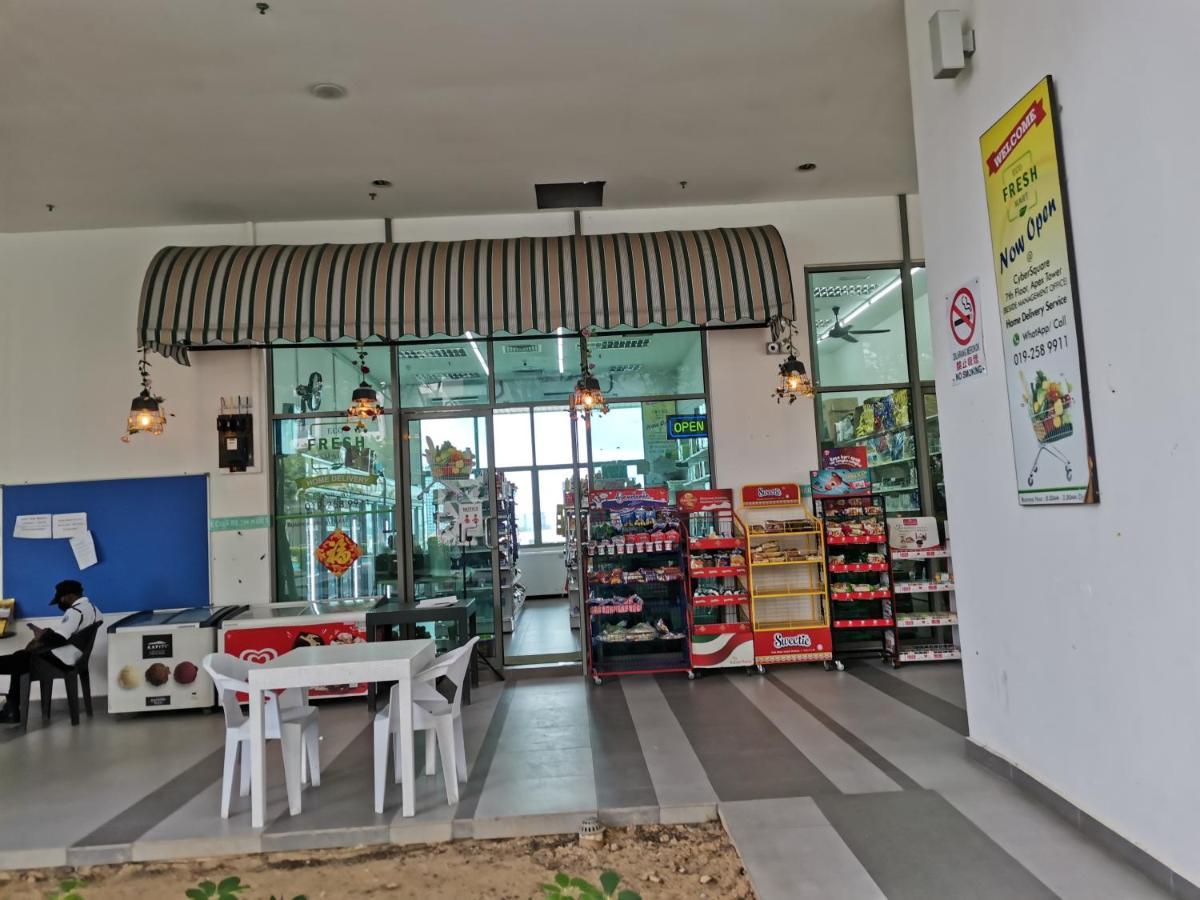 Studio Apartment Cyberjaya Near Bus Terminal Екстериор снимка